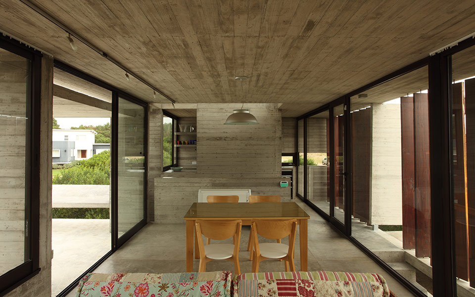 Costa Esmeralda House by Maria Victoria Besonias and Luciano Kruk - featured on flodeau.com 04