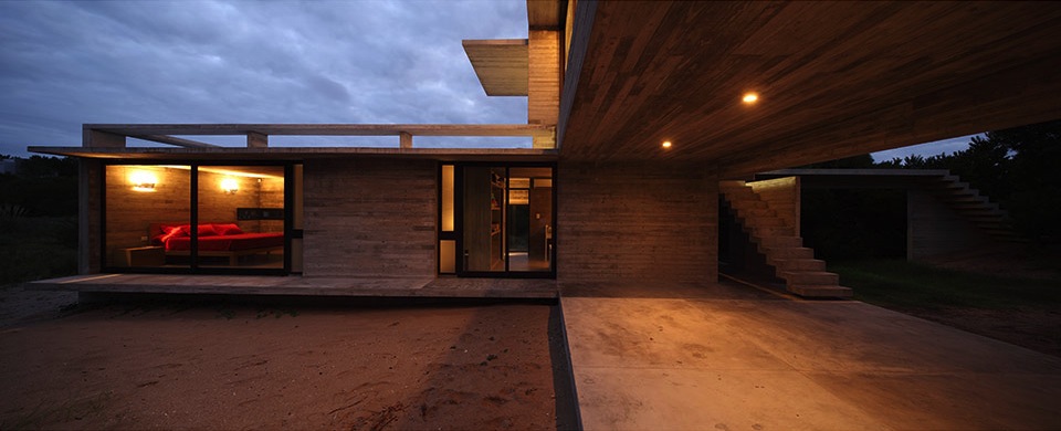 Costa Esmeralda House by Maria Victoria Besonias and Luciano Kruk - featured on flodeau.com 05