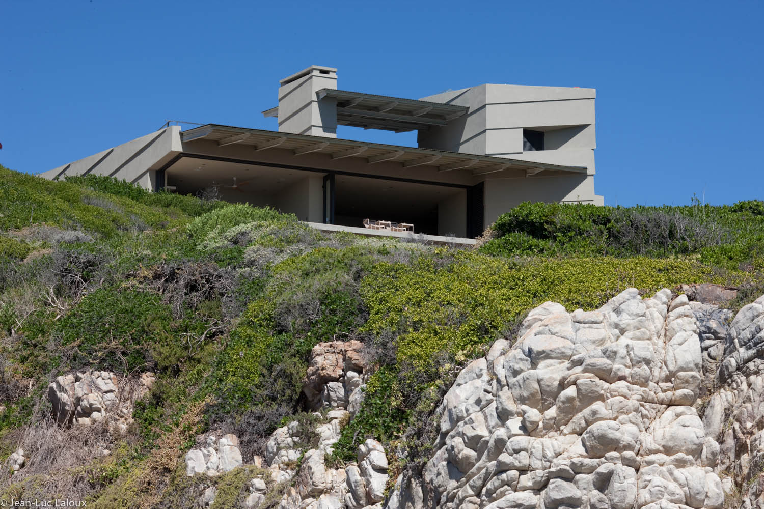 Slee & Co. Architects : De Kelders Beach House | Flodeau.com