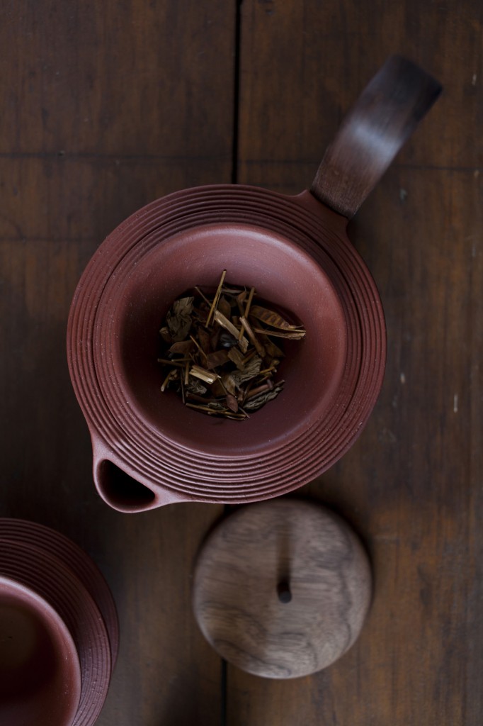 Aureola tea set by Luca Nichetto and Lera Moiseeva for Mjölk