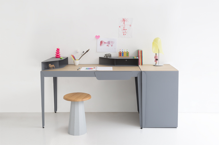 Flamingo Desk by Constance Guisset x Gallery S. Bensimon | FLODEAU.COM